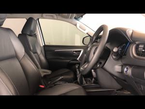 Toyota Fortuner 2.4GD-6 manual - Image 10