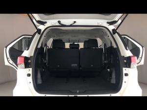 Toyota Fortuner 2.4GD-6 manual - Image 13