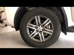 Toyota Fortuner 2.4GD-6 manual - Image 18