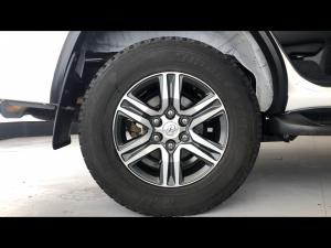Toyota Fortuner 2.4GD-6 manual - Image 20