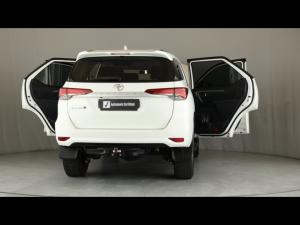 Toyota Fortuner 2.4GD-6 manual - Image 24