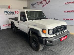 Toyota Land Cruiser 79 2.8GD-6 single cab auto - Image 1