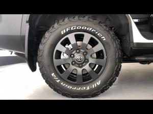 Toyota Land Cruiser Prado 2.8GD VX-R - Image 20