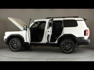 Toyota Land Cruiser Prado 2.8GD VX-R - Image 26