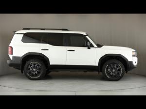 Toyota Land Cruiser Prado 2.8GD VX-R - Image 3