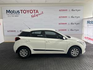 Hyundai i20 1.4 Motion auto - Image 3
