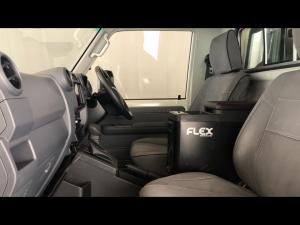 Toyota Land Cruiser 79 2.8GD-6 single cab auto - Image 7