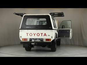Toyota Land Cruiser 79 2.8GD-6 single cab auto - Image 24