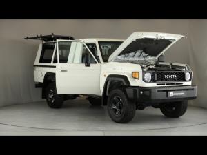 Toyota Land Cruiser 79 2.8GD-6 single cab auto - Image 29