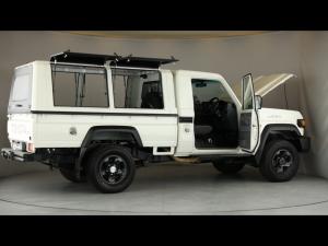 Toyota Land Cruiser 79 2.8GD-6 single cab auto - Image 31