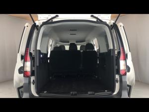 Volkswagen Caddy Maxi 2.0TDI - Image 13