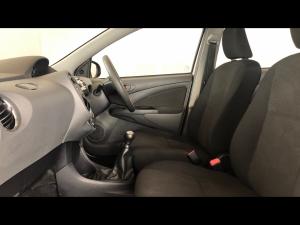 Toyota Etios hatch 1.5 Sprint - Image 7