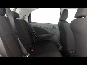 Toyota Etios hatch 1.5 Sprint - Image 12