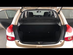 Toyota Etios hatch 1.5 Sprint - Image 13