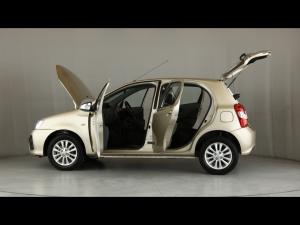 Toyota Etios hatch 1.5 Sprint - Image 26