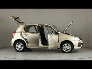 Toyota Etios hatch 1.5 Sprint - Image 30