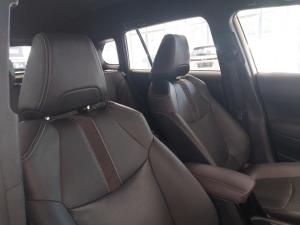 Toyota Corolla Cross 1.8 HEV XS - Image 16