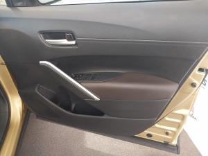 Toyota Corolla Cross 1.8 HEV XS - Image 24