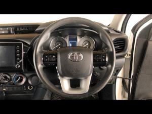 Toyota Hilux 2.4GD-6 Xtra cab Raider manual - Image 8