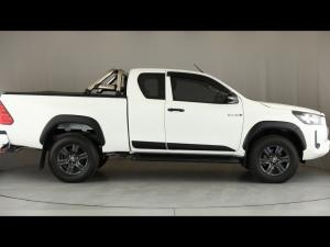Toyota Hilux 2.4GD-6 Xtra cab Raider manual - Image 3