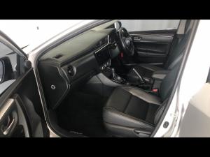 Toyota Corolla 1.6 Prestige auto - Image 7
