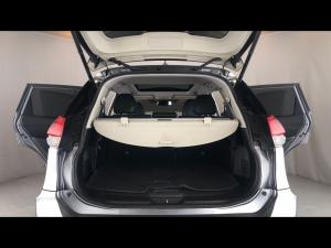 Nissan X-Trail 2.5 4x4 Tekna - Image 13