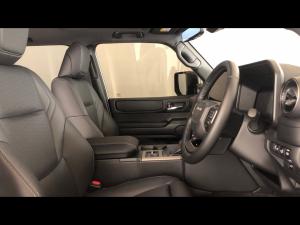Toyota Land Cruiser Prado 2.8GD VX-R - Image 10