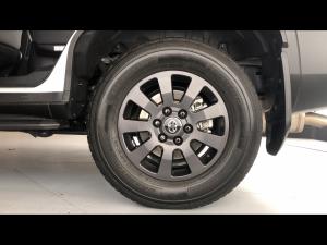 Toyota Land Cruiser Prado 2.8GD VX-R - Image 19