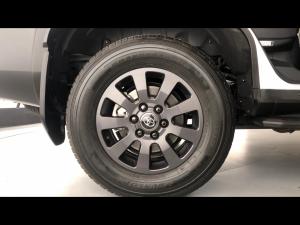 Toyota Land Cruiser Prado 2.8GD VX-R - Image 20