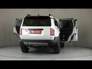 Toyota Land Cruiser Prado 2.8GD VX-R - Image 24