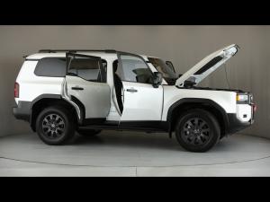 Toyota Land Cruiser Prado 2.8GD VX-R - Image 30