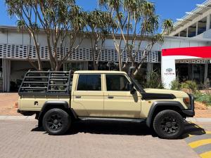 Toyota Land Cruiser 79 4.5D-4D V8 double cab LX - Image 3