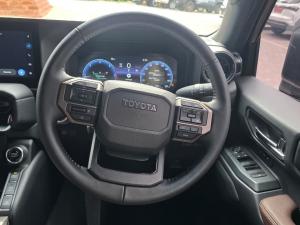 Toyota Land Cruiser Prado 2.8GD VX-R - Image 8