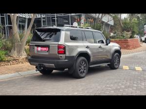 Toyota Land Cruiser Prado 2.8GD VX-R - Image 2