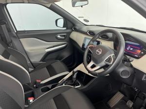 Nissan Magnite 1.0T Acenta CVT - Image 9