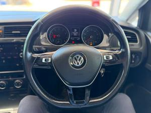 Volkswagen Golf VII 1.0 TSI Trendline - Image 14
