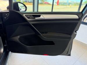 Volkswagen Golf VII 1.0 TSI Trendline - Image 19