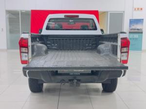 Isuzu D-Max 250 4x4 Hi-Ride - Image 7