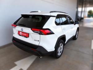 Toyota RAV4 2.0 GX auto - Image 4