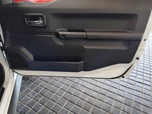 Suzuki Jimny 1.5 GLX AllGrip 3-door manual - Image 14