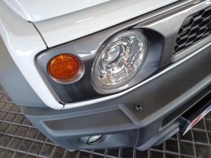 Suzuki Jimny 1.5 GLX AllGrip 3-door manual - Image 17