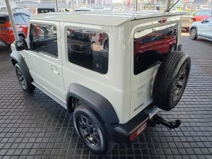 Suzuki Jimny 1.5 GLX AllGrip 3-door manual - Image 5