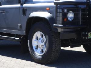 Land Rover Defender 110 2.5 TD5D/C - Image 15