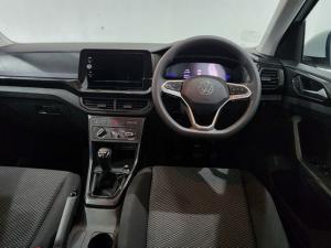 Volkswagen T-Cross 1.0TSI manual - Image 5