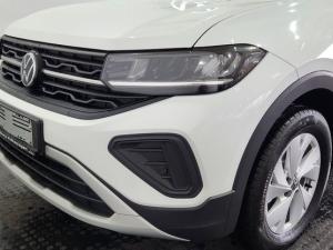 Volkswagen T-Cross 1.0TSI manual - Image 9