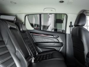Isuzu mu-X 3.0 - Image 28