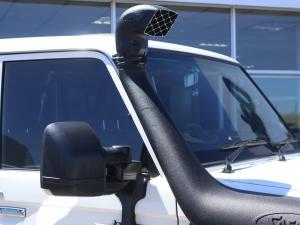Toyota Land Cruiser 79 4.5D-4D V8 double cab LX - Image 8