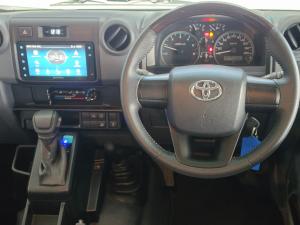 Toyota Land Cruiser 79 2.8GD-6 double cab auto - Image 10