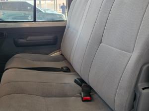 Toyota Land Cruiser 79 2.8GD-6 double cab auto - Image 15