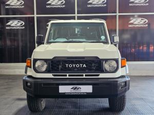 Toyota Land Cruiser 79 2.8GD-6 double cab auto - Image 2